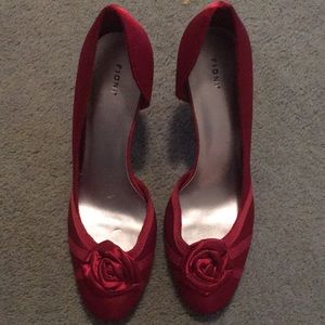 EUC Fiona red heels 8.5